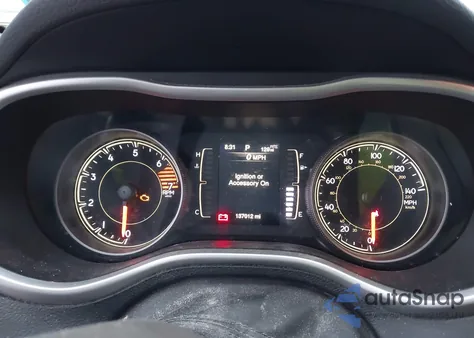 2018 Jeep Cherokee Latitude Plus 4X4 из США, поврежденный, VIN 1C4PJMLB6JD527339